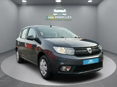 Gebraucht Dacia Sandero Comfort 74 PS (54 kW) 2019 Grau Kleinwagen