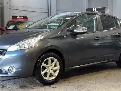 Used Peugeot 208 Style 82 HP (60 kW) 2015 Grey Hatchback