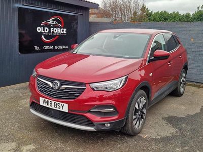 Used Vauxhall Grandland X Sport 130 HP (95 kW) 2018 Red SUV