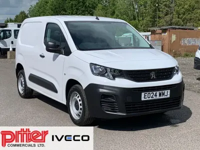 Used Peugeot Partner Premium 131 HP (96 kW) 2024 White MPV