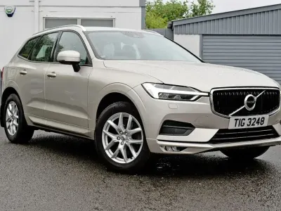 Used Volvo XC60 Momentum 2018 Gold SUV