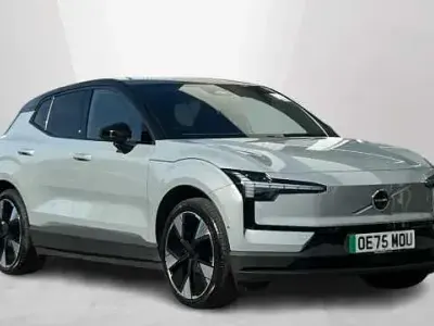 Usado Volvo EX30 Performance 310 kW (422 HP) 2025 SUV