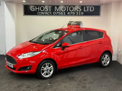 Używany Ford Fiesta Zetec 2017 Czerwony Hatchback