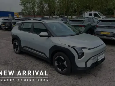 Used Kia EV3 Air 147 kW (200 HP) 2025 Silver SUV
