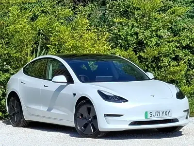 Used Tesla Model 3 Long Range AWD 11 kW (15 HP) 2021 White Sedan