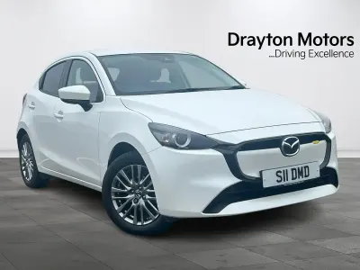 Used Mazda 2 Exclusive-Line 90 HP (66 kW) 2024 White Hatchback
