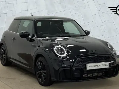 Used Mini Cooper Hatch 134 HP (98 kW) 2023 Black Hatchback