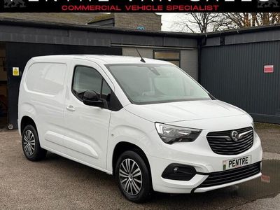 Used Vauxhall Combo 100 HP (73 kW) 2023 White MPV