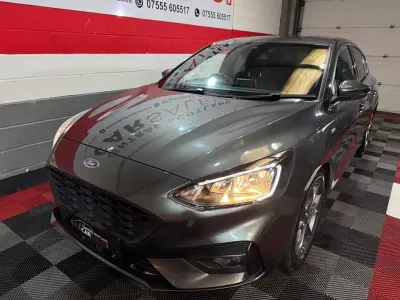 Used Ford Focus ST-Line 125 HP (91 kW) 2019 Grey Hatchback