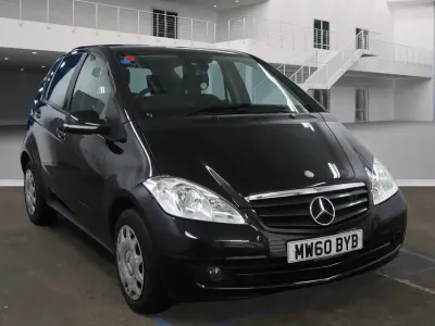 Used Mercedes A160 Classic 95 HP (69 kW) 2011 Black Hatchback