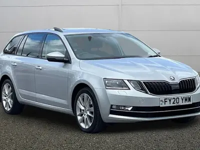 Usado Skoda Octavia SE L 150 CV (110 kW) 2020 Plateado Familiar