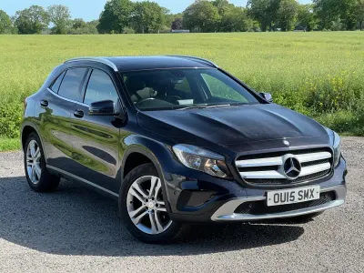 Begagnad Mercedes GLA200 Executive 136 HK (100 kW) 2015 Lila SUV