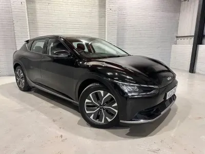 Begagnad Kia EV6 Air 166 kW (226 HK) 2023 Svart SUV