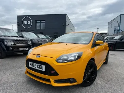 Used Ford Focus ST 250 HP (183 kW) 2014 Yellow Hatchback