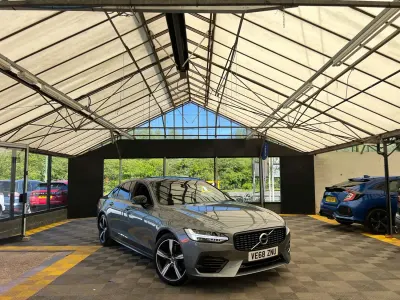 Usado Volvo S90 R-Design Pro 390 HP (286 kW) 2019 Cinzento Sedan