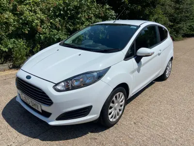 Used Ford Fiesta Style 2013 White Hatchback