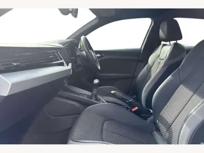 Usado Audi A1 S-Line 116 HP (85 kW) 2019 Branco SUV