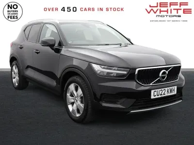 Begagnad Volvo XC40 Momentum 2022 Svart SUV