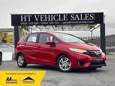 Red Used 2017 Honda Jazz SE Hatchback | £9,995 (Fair price)