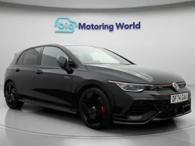 Second-hand VW Golf VIII GTI Clubsport 296 CP (217 kW) 2024 Negru Hatchback