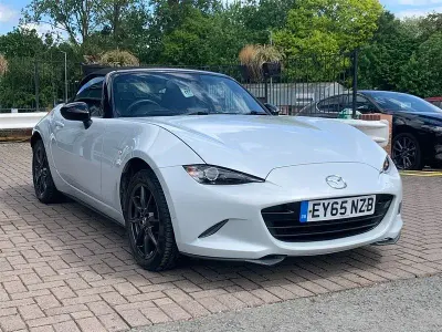 Używany Mazda MX5 Inclusive 131 KM (96 kW) 2015 Srebrny Kabriolet