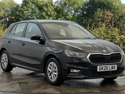 Used Skoda Fabia SE 70 HP (51 kW) 2025 Black magic pearl effect Hatchback