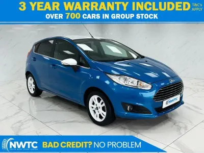 Begagnad Ford Fiesta Zetec 2016 Blå Halvkombi