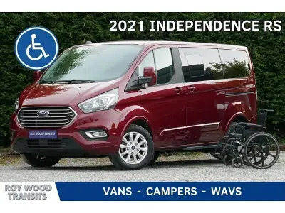 Begagnad Ford Tourneo Custom 130 HK (95 kW) 2021 Röd Van