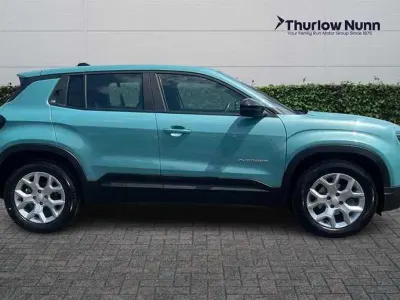 Used Jeep Avenger Altitude 100 HP (73 kW) 2024 Green and black SUV