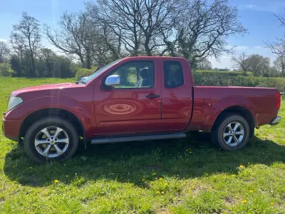 Used Nissan Navara 2008 Red Pickup