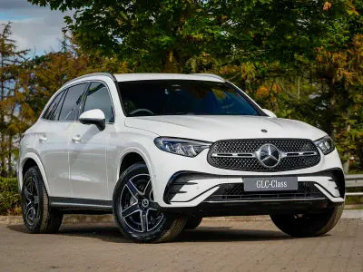 New Mercedes GLC300e AMG line 333 HP (244 kW) 2025 White SUV