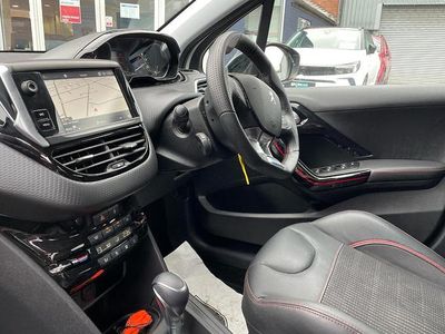 Used Peugeot 208 GT-line 108 HP (79 kW) 2019 White Hatchback