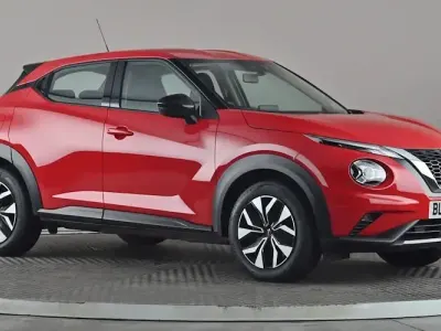 Gebraucht Nissan Juke Acenta 114 PS (83 kW) 2022 Rot SUV