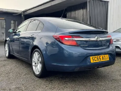 Second-hand Vauxhall Insignia SRi 136 CP (100 kW) 2015 Albastru Hatchback