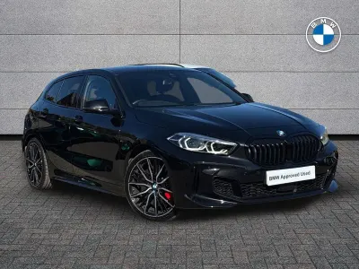 Begagnad BMW 128 Shadowline 261 HK (191 kW) 2024 Svart Halvkombi