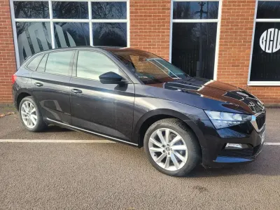 Usado Skoda Scala SE L 115 CV (84 kW) 2019 Negro Utilitario