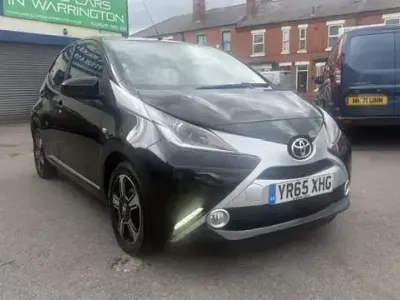Used Toyota Aygo X-clusiv 68 HP (50 kW) 2015 Black Hatchback