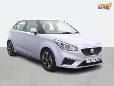 Usado MG MG3 Exclusive 2023 Plateado Utilitario