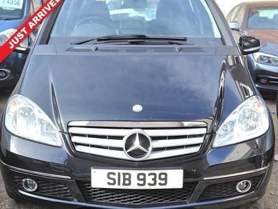 Used Mercedes A160 Avantgarde 95 HP (69 kW) 2012 Black Hatchback