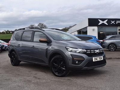 Used Dacia Jogger Extreme 140 HP (102 kW) 2024 Grey MPV