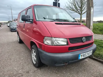 Used VW T4 88 HP (64 kW) 2003 Red Van
