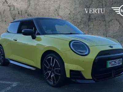 Nuevo Mini Cooper Hatch 133 kW (181 CV) 2025 Amarillo Utilitario
