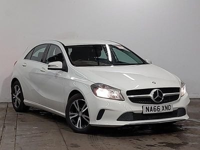 Used Mercedes A180 SE 122 HP (89 kW) 2016 White Hatchback