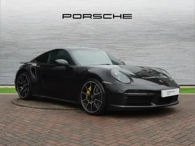 Begagnad Porsche 911 640 HK (470 kW) 2023 Svart Sportkupé