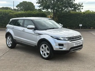 Used Land Rover Range Rover evoque Pure 150 HP (110 kW) 2013 Silver SUV