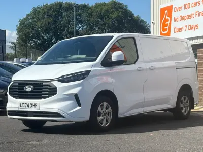 Used Ford Transit Custom Limited 150 HP (110 kW) 2024 White Van