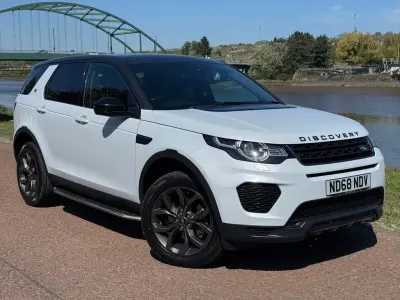 Second-hand Land Rover Discovery Sport Landmark 180 CP (132 kW) 2018 Alb SUV