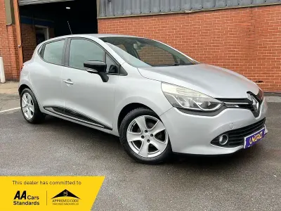Used Renault Clio Dynamique 75 HP (55 kW) 2015 Silver Hatchback