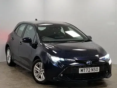Used Toyota Corolla 122 HP (89 kW) 2022 Blue Hatchback