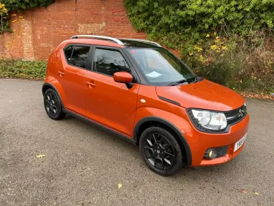 Usado Suzuki Ignis SZ-T 90 HP (66 kW) 2018 Laranja Citadino